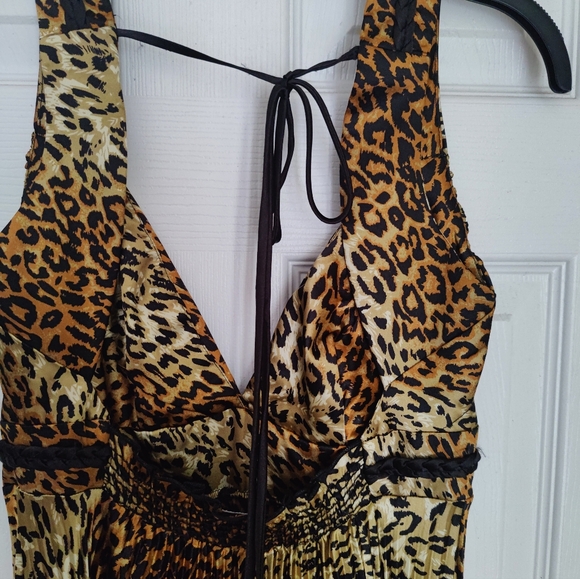 Va Va Voom Leopard Print Backless Pleated Maxi Dress Size M - Picture 3 of 9